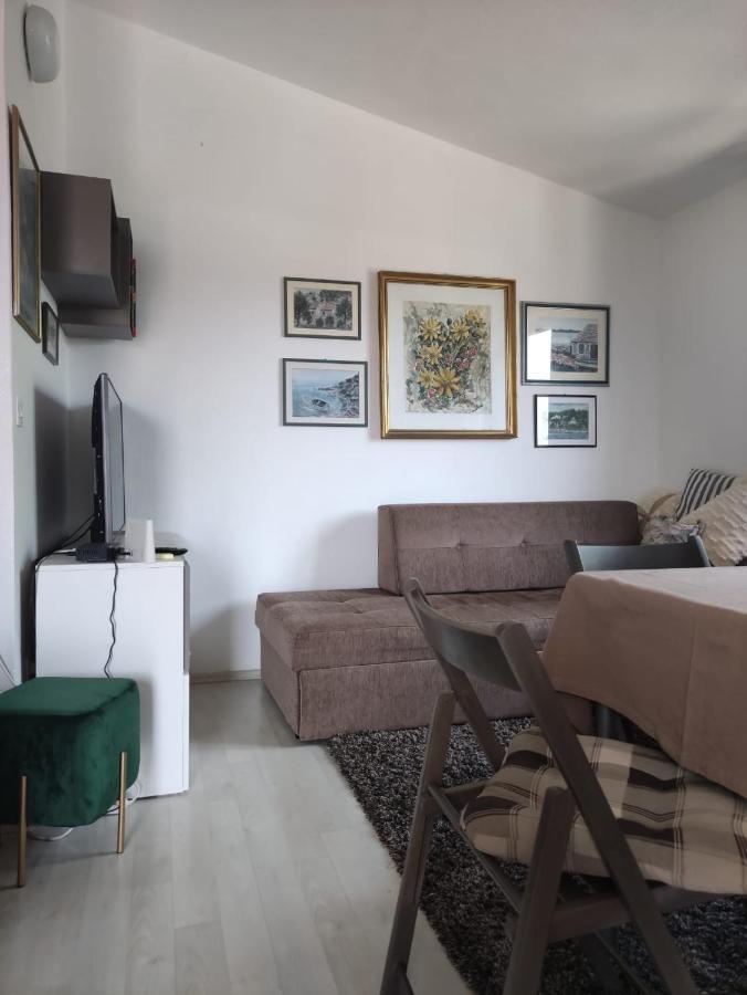 Apartments Dara Рогозниця Екстер'єр фото