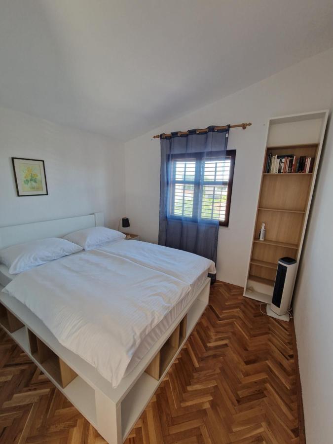 Apartments Dara Рогозниця Екстер'єр фото